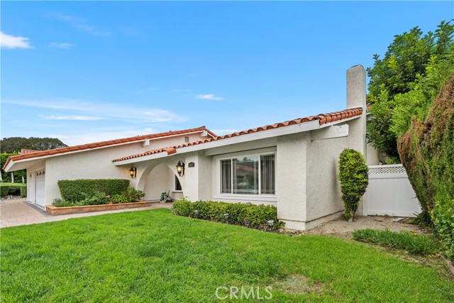 4077 Rousseau Lane, Palos Verdes Peninsula, California 90274, 3 Bedrooms Bedrooms, ,2 BathroomsBathrooms,Residential,For Sale,Rousseau,SB25236323