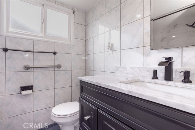 Detail Gallery Image 29 of 39 For 19127 Enadia, Reseda,  CA 91335 - 4 Beds | 2 Baths