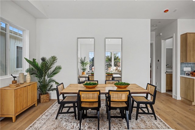 Detail Gallery Image 8 of 33 For 2205 Marshalfield a,  Redondo Beach,  CA 90278 - 4 Beds | 3/1 Baths