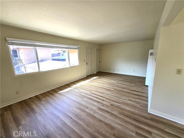 Detail Gallery Image 3 of 16 For 2608 Curtis Ave #B,  Redondo Beach,  CA 90278 - 3 Beds | 1 Baths