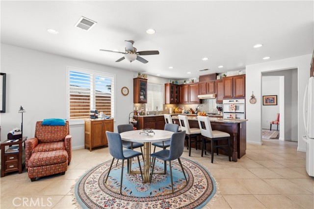 Detail Gallery Image 16 of 64 For 520 Olazabal, Hemet,  CA 92545 - 3 Beds | 3 Baths