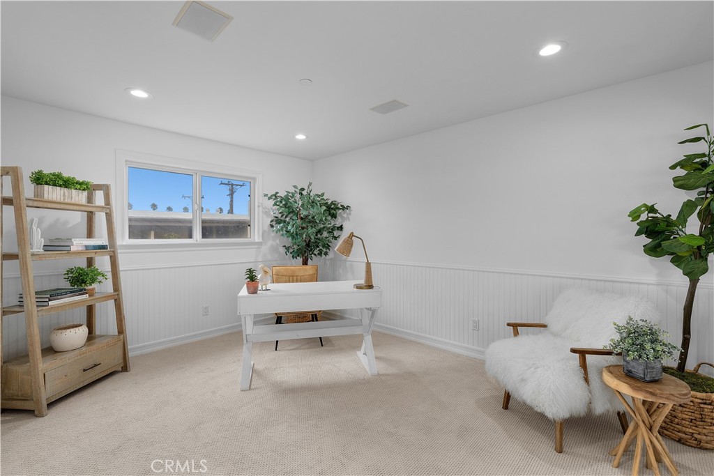https://media.crmls.org/medias/65d63b0e-edac-49d0-a92b-3e2bd1588bed.jpg?preset=X-Large