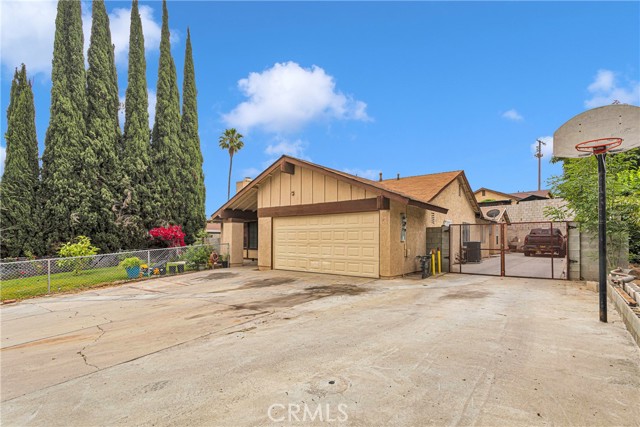 5834 Norman Way, Riverside CA: https://media.crmls.org/medias/65d66986-21ba-4f15-813e-4989543722b5.jpg