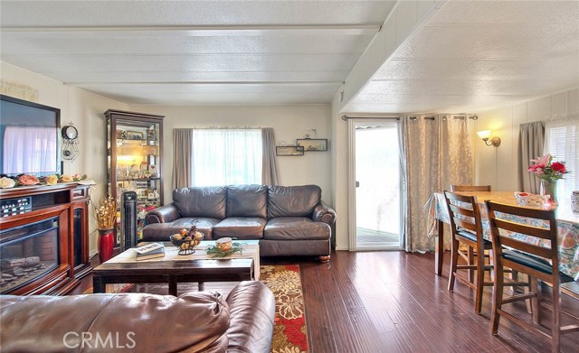 Detail Gallery Image 14 of 52 For 1700 Glendora Ave #19,  Glendora,  CA 91740 - 2 Beds | 1 Baths