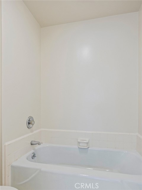 6724 Hillpark Drive, 302 photo 21