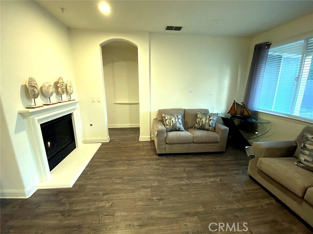 Detail Gallery Image 10 of 20 For 11704 Village Pond Way, Rancho Cordova,  CA 95742 - 3 Beds | 2 Baths