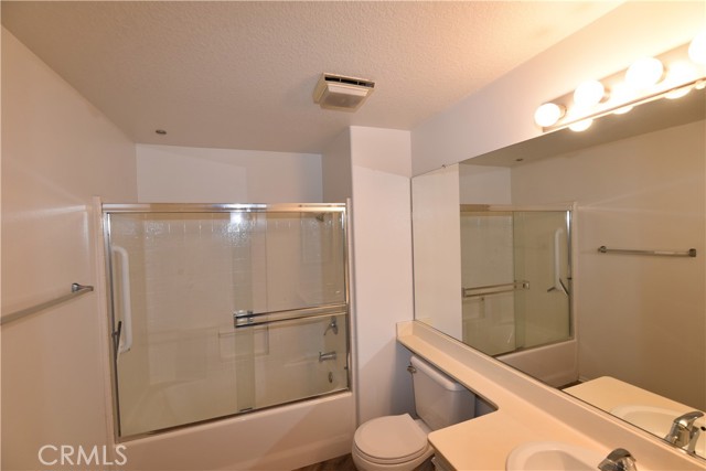 Detail Gallery Image 9 of 17 For 130 S Barranca St #209,  West Covina,  CA 91791 - 1 Beds | 1 Baths