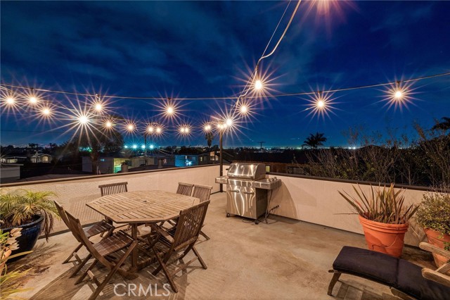 1204 19th Street, Hermosa Beach, California 90254, 3 Bedrooms Bedrooms, ,2 BathroomsBathrooms,Residential,Sold,19th,SB25046452