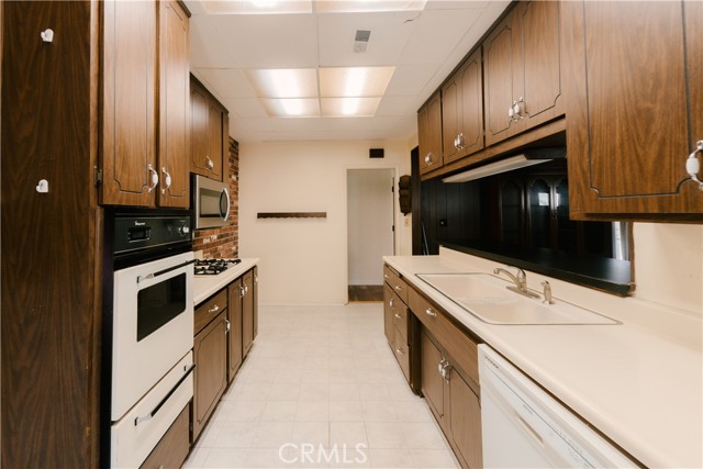 Detail Gallery Image 5 of 17 For 16332 Pocono Street, La Puente,  CA 91744 - 3 Beds | 2 Baths