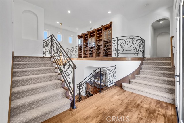 25 Village Way, Irvine CA: https://media.crmls.org/medias/65d92167-fcaf-48ab-bca3-4d2aa0b83042.jpg