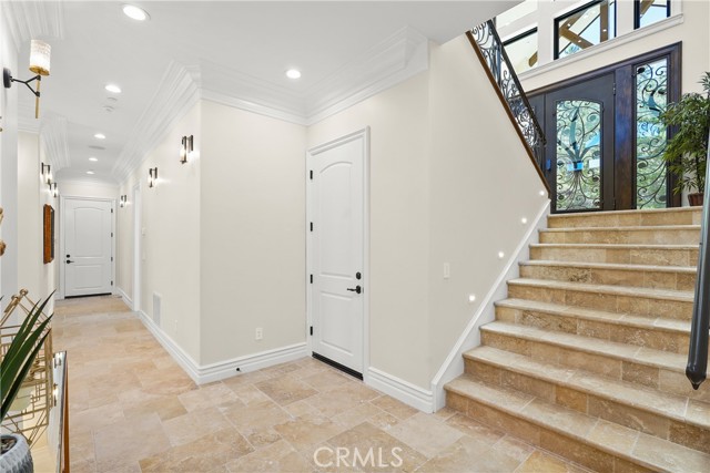 Detail Gallery Image 30 of 42 For 39055 N Shore Dr, Fawnskin,  CA 92333 - 6 Beds | 6/1 Baths