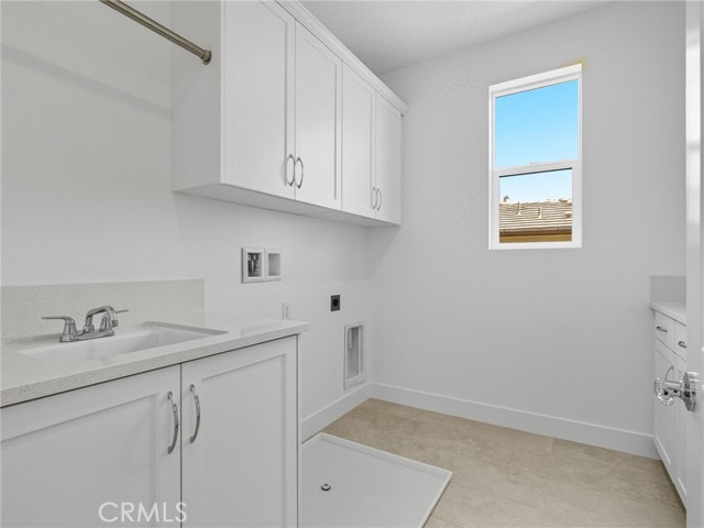 9539 N Andora Avenue, Chatsworth CA: https://media.crmls.org/medias/65d9eeb7-3fd9-44bb-ade7-3d65dbabf120.jpg