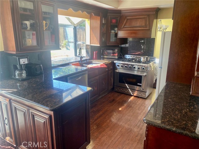 727 Westfield Court photo 2
