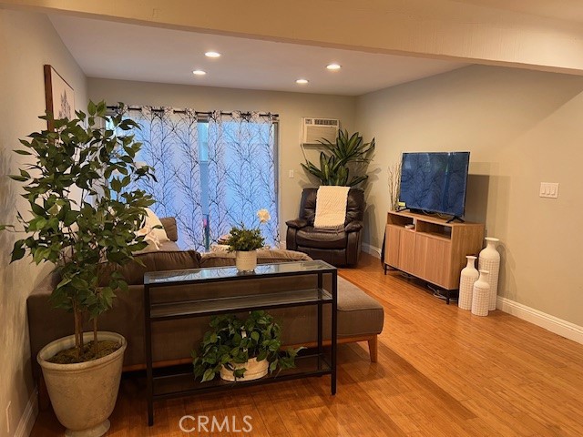 28947 Thousand Oaks Boulevard, Agoura Hills CA: https://media.crmls.org/medias/65dc3270-67ec-4d1c-9bad-6c04aa6f98bd.jpg