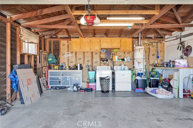 21822 Dotame Ave, Apple Valley CA: https://media.crmls.org/medias/65dc5e38-69ac-4dd7-9865-8d0033e8a465.jpg