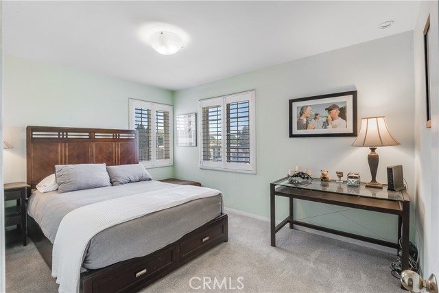 Image 10 of 20 For 3042 Glendon Avenue