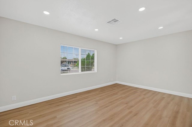 Detail Gallery Image 2 of 17 For 629 S Sage, Rialto,  CA 92376 - 3 Beds | 1 Baths