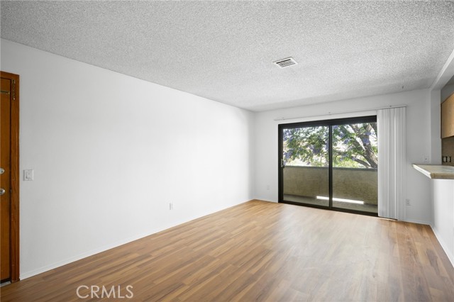 16226 Vanowen Street, Van Nuys CA: https://media.crmls.org/medias/65dde2e6-a2ff-420a-9863-5c49ec87e8e3.jpg