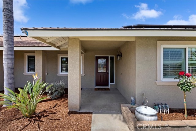 Detail Gallery Image 3 of 46 For 11605 Pampus Dr, Jurupa Valley,  CA 91752 - 5 Beds | 2 Baths