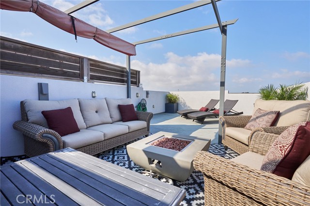 1920 South Pacific Coast Highway, Redondo Beach, California 90277, 3 Bedrooms Bedrooms, ,3 BathroomsBathrooms,Residential,Sold,South Pacific Coast Highway,PV23180320