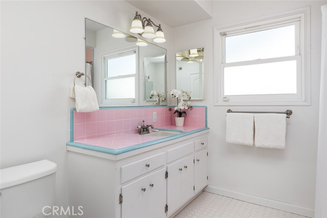 Detail Gallery Image 21 of 26 For 951 E Dalton Ave, Glendora,  CA 91741 - 3 Beds | 2 Baths