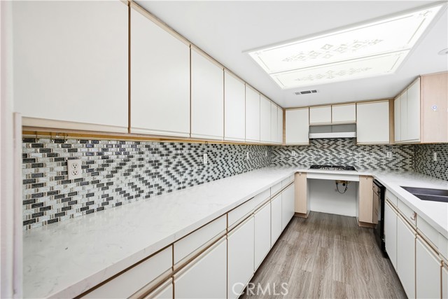 1230 Elm Avenue, G photo 12