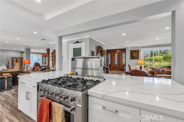 8404 Joan Lane, West Hills CA: https://media.crmls.org/medias/65df44c7-72d1-4138-a33e-2af1029758e8.jpg