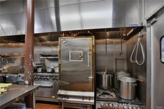 1425 Artesia Blvd, Gardena CA: https://media.crmls.org/medias/65dfa78e-0d6c-48f4-9508-5613ba10bf2c.jpg