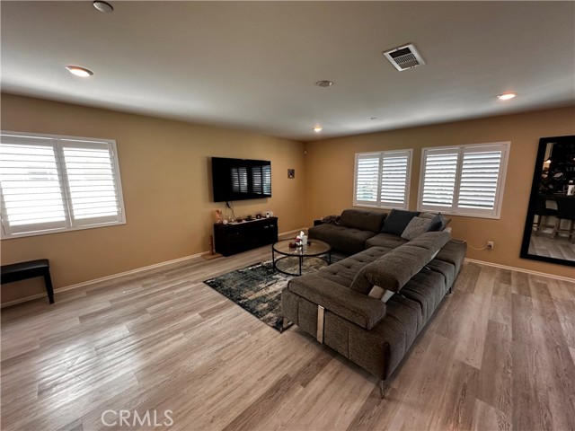 Detail Gallery Image 3 of 14 For 10341 Meadow Lark Ave, Moreno Valley,  CA 92557 - 3 Beds | 2/1 Baths