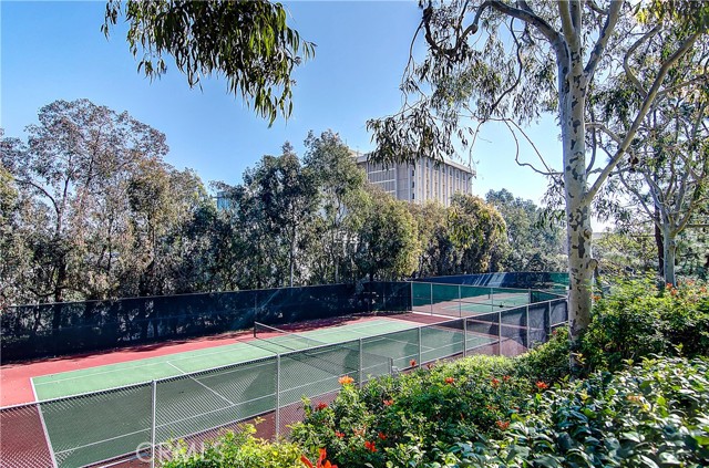 Detail Gallery Image 20 of 21 For 200 Paris Ln #311,  Newport Beach,  CA 92663 - 2 Beds | 2 Baths