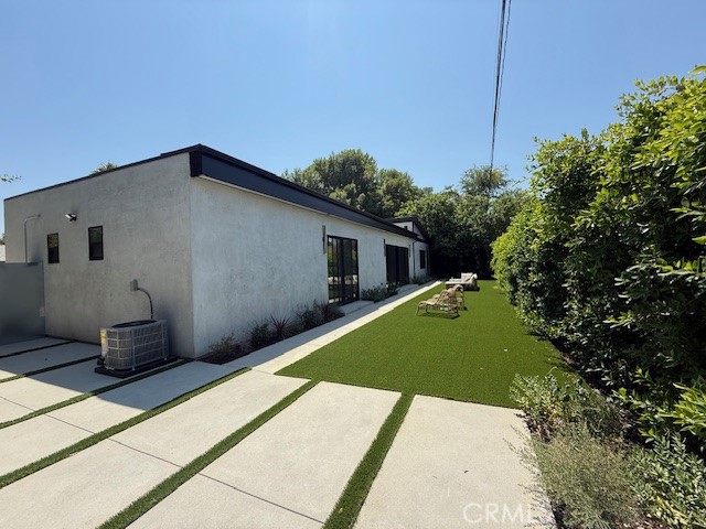 19525 Cantara Street, Reseda Ranch CA: https://media.crmls.org/medias/65e1228e-28f5-47b1-bd21-e3d7cc06c9cf.jpg