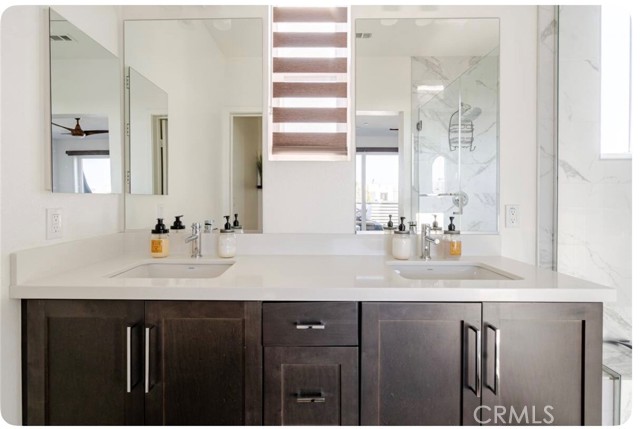 Detail Gallery Image 18 of 36 For 285 Dockside, San Pedro,  CA 90731 - 3 Beds | 3/1 Baths