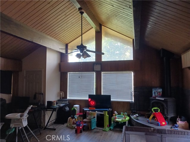 23304 Crest Forest Drive, Crestline CA: https://media.crmls.org/medias/65e1e947-029c-4f4e-9c8a-7a6173be69e0.jpg