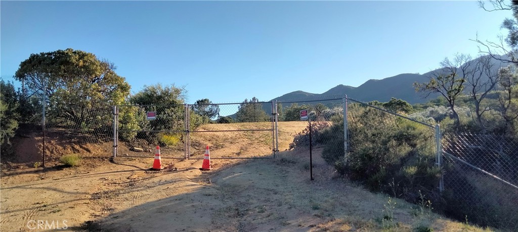 38111 Manzanita Mountain Lane