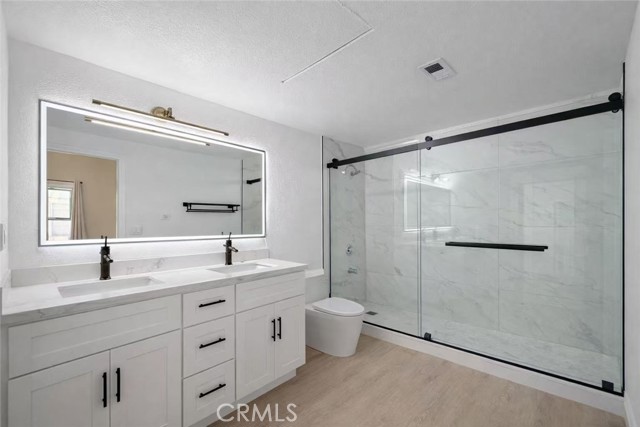 Detail Gallery Image 14 of 15 For 14045 Anderson St #1/2,  Paramount,  CA 90723 - 3 Beds | 3 Baths