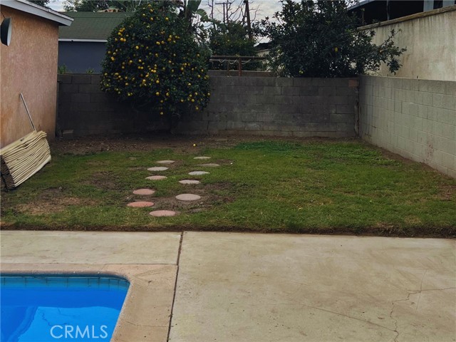 1017 S Chester Avenue, Compton CA: https://media.crmls.org/medias/65e28404-23f2-4eb4-8c6d-10b07aaa8a14.jpg