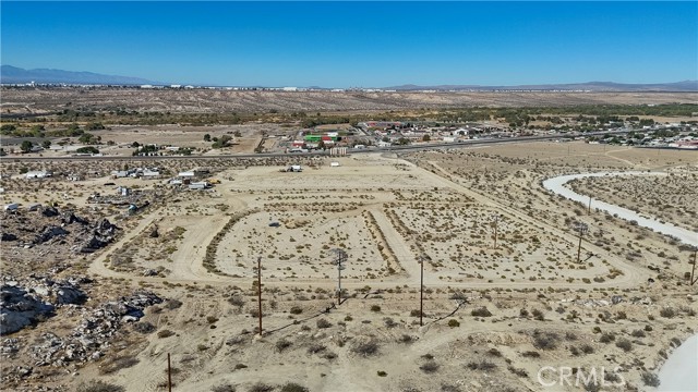 15321 Walton Road, Oro Grande CA: https://media.crmls.org/medias/65e2da66-36e9-4856-805d-25bae4cf3be7.jpg