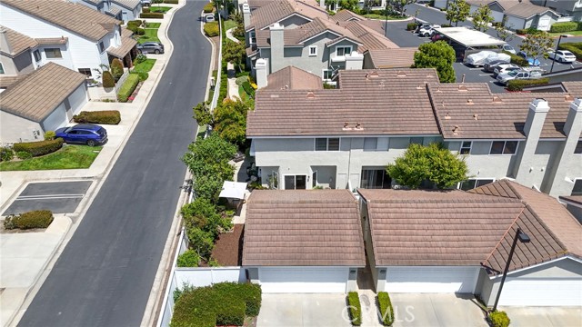 226 Greenmoor, Irvine CA: https://media.crmls.org/medias/65e303dd-f3e7-4b62-b5fc-26e47ca74776.jpg