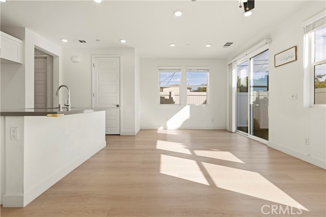 Detail Gallery Image 43 of 47 For 1544 W Plaza Del Amo, Torrance,  CA 90501 - 3 Beds | 2/1 Baths