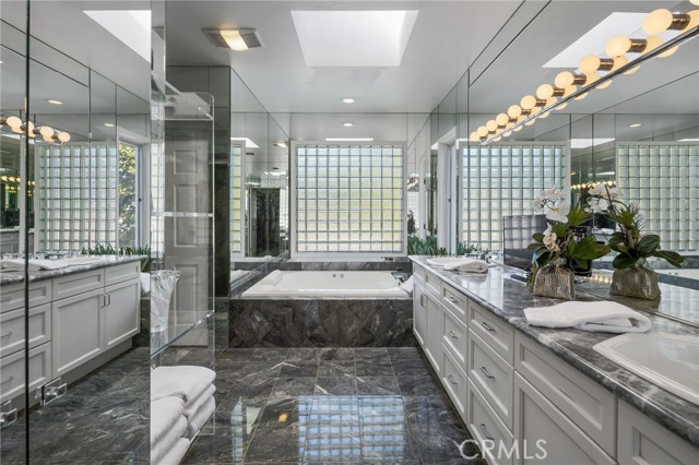 4219 Tarzana Estates Drive, Tarzana CA: https://media.crmls.org/medias/65e43dc4-9168-439f-b613-9ae5c5158455.jpg