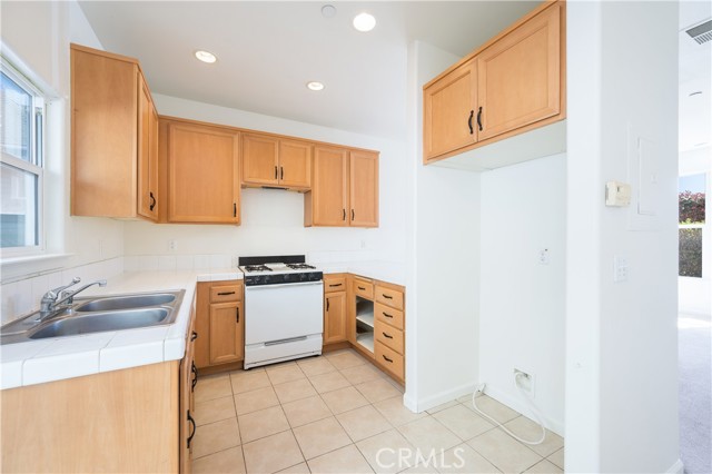 Detail Gallery Image 11 of 38 For 507 Village Ct, Nipomo,  CA 93444 - 3 Beds | 1/1 Baths