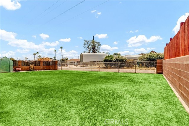 4825 Putter Lane, Bakersfield CA: https://media.crmls.org/medias/65e5c95b-427a-4263-bae3-093b6c094271.jpg