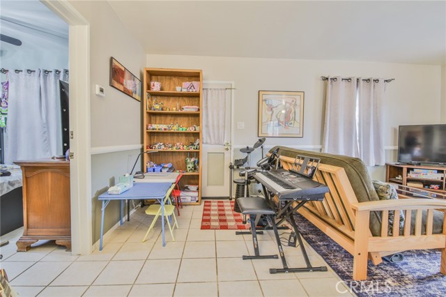 717 Ultimo Avenue, Long Beach CA: https://media.crmls.org/medias/65e6b646-8e33-4a6f-9e35-f00883a32b2b.jpg