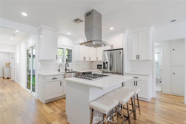 7315 Jamieson Avenue, Reseda CA: https://media.crmls.org/medias/65e6d909-c786-4b97-a1fd-ce76f8db1b1b.jpg