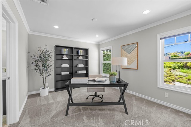 33 Cayuse Lane, Rancho Palos Verdes CA: https://media.crmls.org/medias/65e75341-d274-40b2-83e8-ad3ed7675e1d.jpg