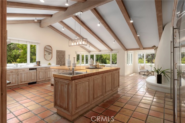 17716 Via De Fortuna, Rancho Santa Fe CA: https://media.crmls.org/medias/65e7a918-c514-46e1-b79d-8f07e79bcd30.jpg