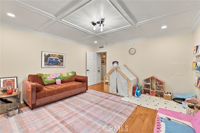 10240 Camarillo, 115 photo 21
