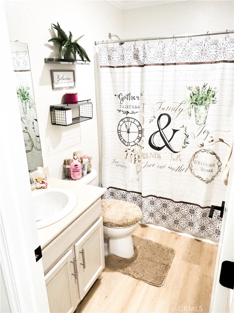 https://media.crmls.org/medias/65e7ee8a-599f-44c6-bb4e-7bb813331b7c.jpg?preset=X-Large