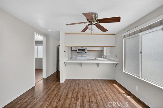 Detail Gallery Image 5 of 59 For 237 Avenida Montalvo #B,  San Clemente,  CA 92672 - 3 Beds | 3 Baths