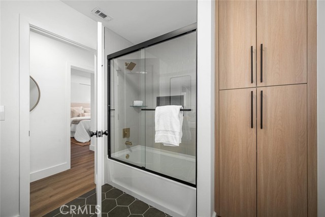 Detail Gallery Image 16 of 24 For 2511 Nipomo Ave, Long Beach,  CA 90815 - 3 Beds | 2 Baths